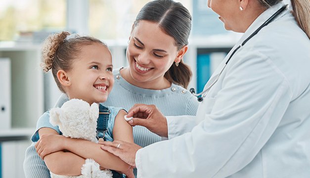 Cuándo y cuáles vacunas se deben aplicar a los niños