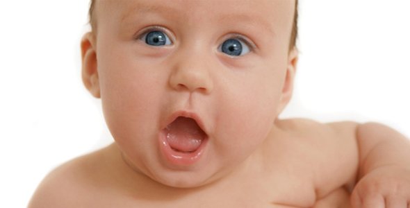 La importancia de que el bebé eructe