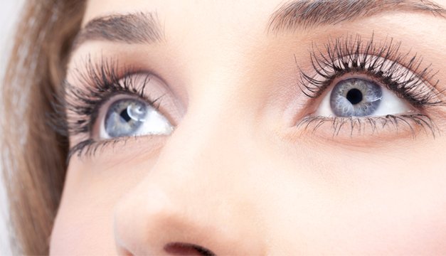 ¿Qué debes hacer para mantener pestañas bellas y saludables?