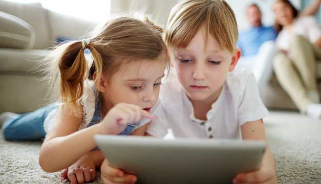 El porqué los niños no deben usar dispositivos electrónicos a temprana edad