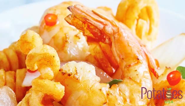 SALTEADO DE PAPAS Y CAMARÓN