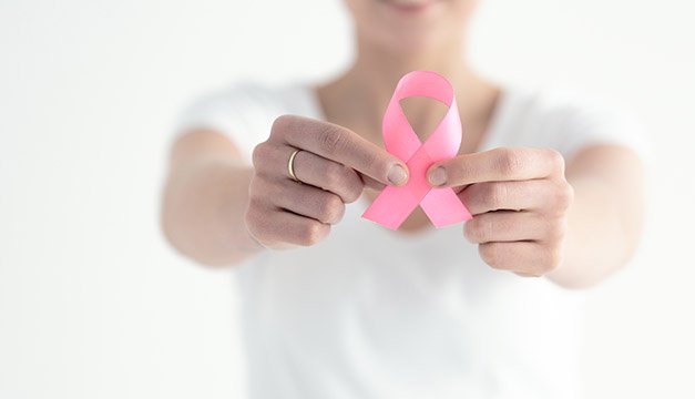 Almacenes SIMAN lanza su nuevo seguro contra el Cáncer
