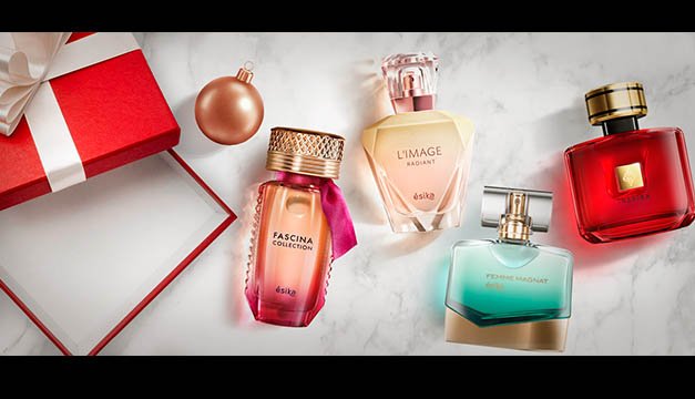 Ésika celebra la llegada de la navidad