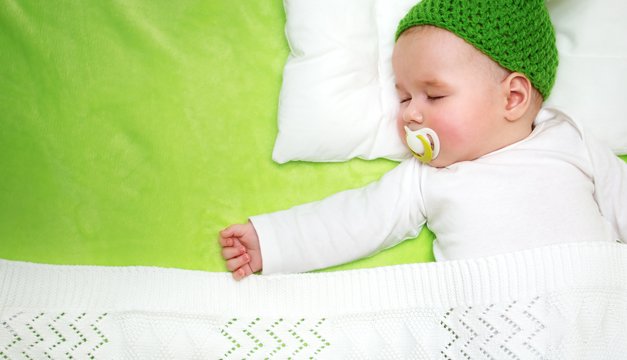 ¿TE PREOCUPA EL SUEÑO IRREGULAR DE TU HIJO?