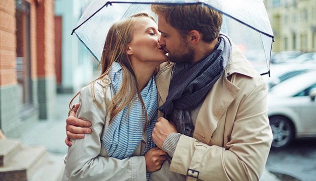 La moda de besar y luego desaparecer