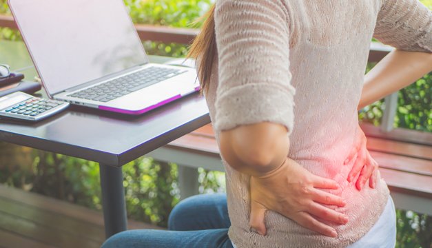 Si tienes dolor de espalda, alívialo con estos ejercicios