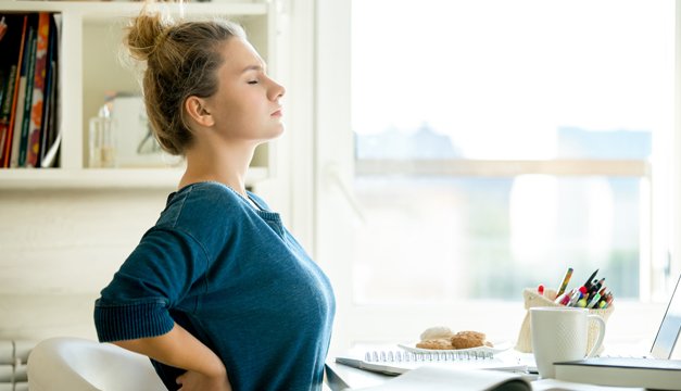 Si tienes dolor de espalda, alívialo con estos ejercicios