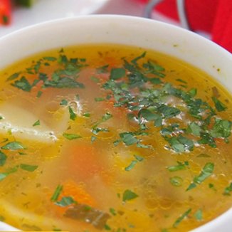 Sopa de pollo, el sabor que todos amamos