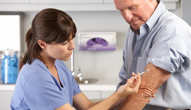 La importancia de la vacunación en el adulto mayor