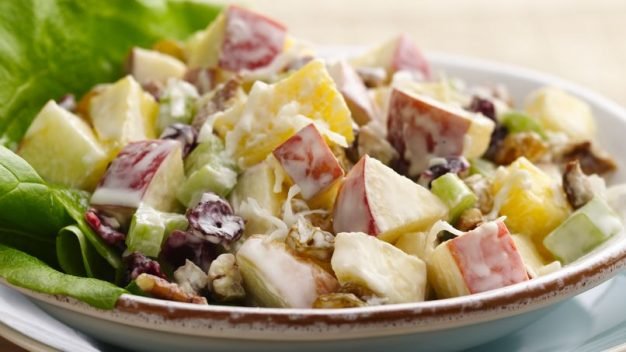 Ensalada Waldorf, la más famosa del mundo y de fácil preparación