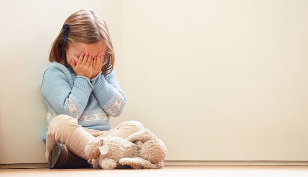 niña llorando