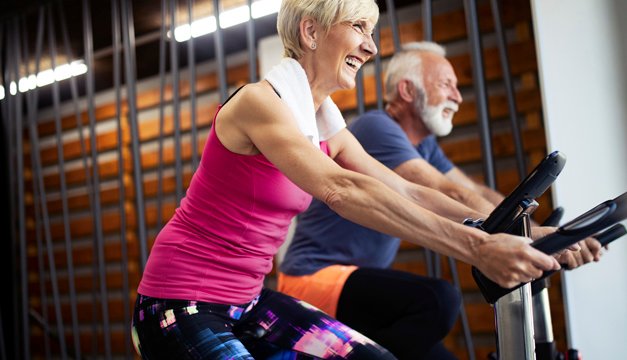 Esta es la importancia de ejercitarte después de los 50