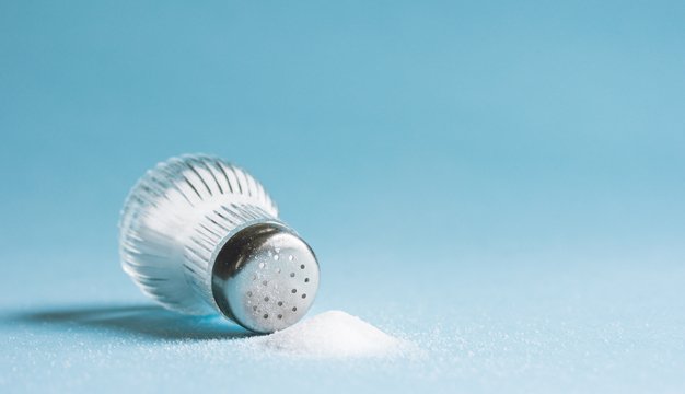 ¿Cómo limitar el consumo excesivo de sal?