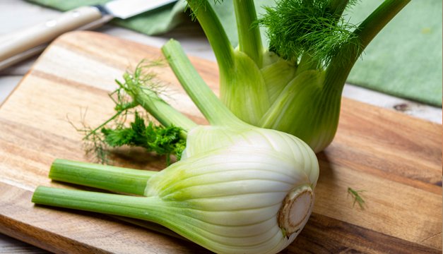 Descubre las propiedades del hinojo: una planta medicinal y saludable