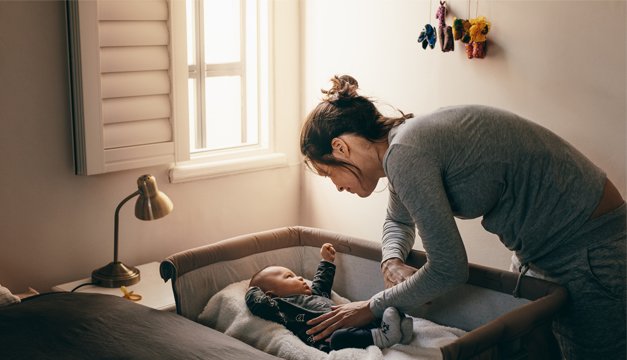 Aquí sencillos pasos para conciliar el sueño de tu bebé
