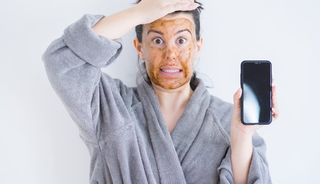 Conoce los sí y los no para que logres una piel radiante en esta cuarentena