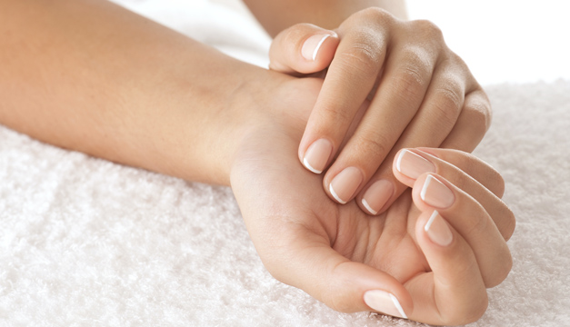 4 pasos para hidratar tus manos después de utilizar alcohol gel