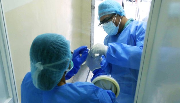 La razón por la que todos deberíamos valorar el trabajo de los médicos (Y en pandemia, más)