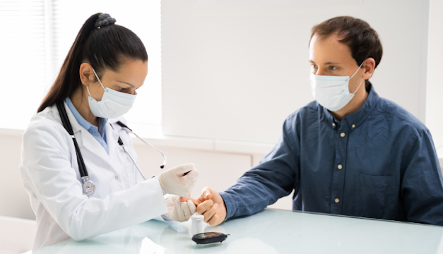Complicaciones en pacientes diabéticos a causa del COVID19