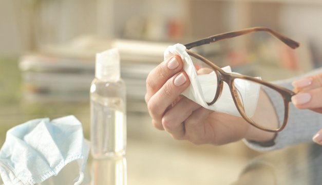 ¿Cuánto tiempo dura el coronavirus en la ropa?