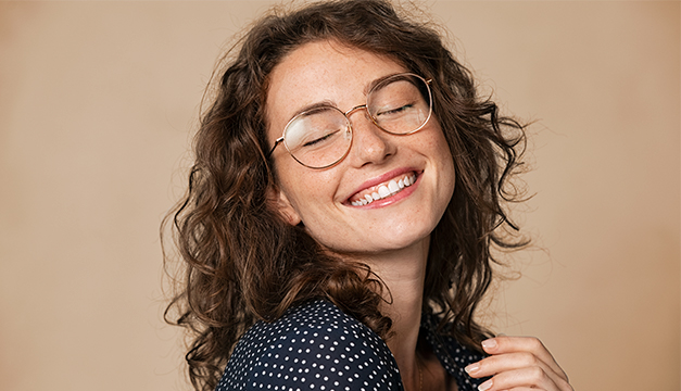 ¿Cómo sé que necesito usar lentes?