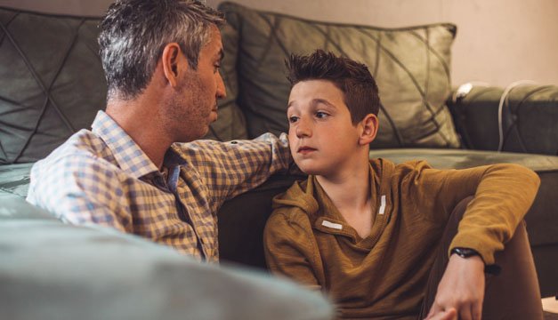 Habla con un hijo adolescente siguiendo estos consejos