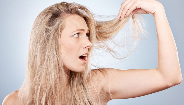 ¿Cabello con frizz? Evita que te pase eso con estos tips