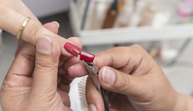 Consejos para que mantener en perfecto estado tus uñas acrílicas