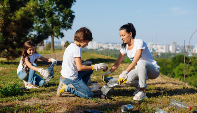 Formas de enseñarle a tu hijo cómo cuidar el medioambiente