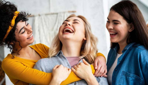 ¿Por qué reírse tiene beneficios para tu salud?
