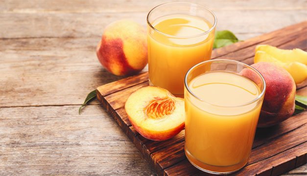 Beneficioso para tu salud tomando jugo de durazno