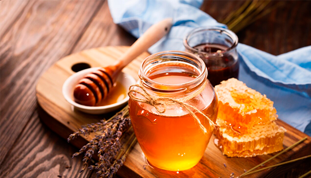 Conoce los beneficios que aporta la miel a tu salud