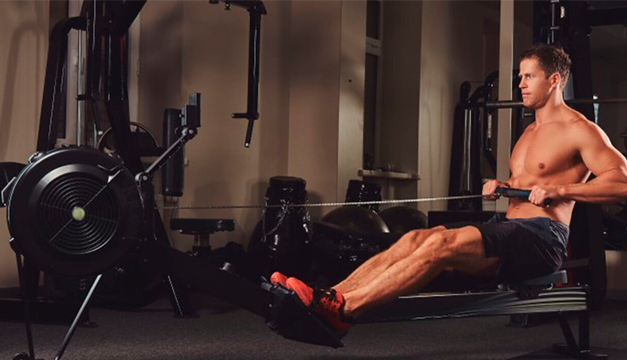 Entrena tu espalda con el ejercicio del remo