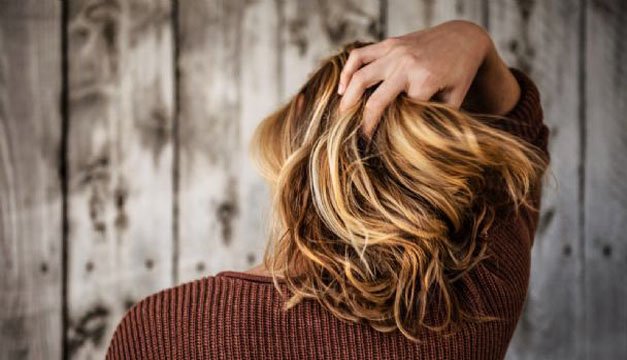 Cabello maltratado y con friz: sigue estos consejos