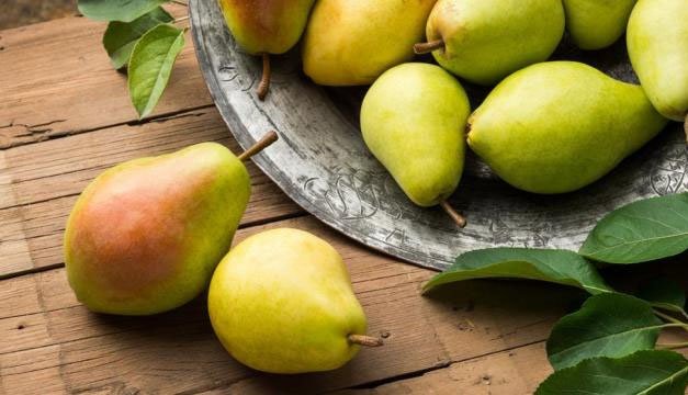 Protege las vías respiratorias de tu familia con las sustancias saludables que le brindan las peras USA