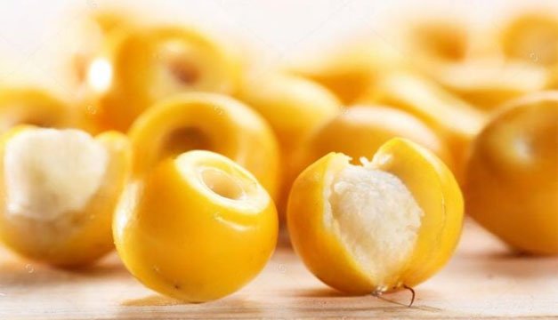 Añade colágeno natural a tu vida y combate las arrugas con la fruta de oro