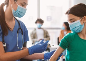 Protegiendo el Futuro: la crucial importancia de vacunar a los niños desde el nacimiento