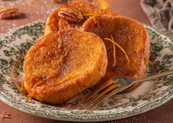 Esta es la receta tradicional europea de las "torrijas" o "torrejas", populares en Latinoamérica