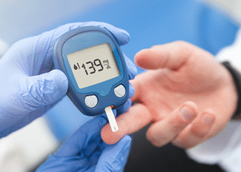 Estudio define que tratamiento para diabéticos debe ser personalizado: "No todas las personas con diabetes son iguales"