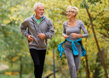 Realizar actividad física de intensidad moderada a intensa mejora la salud cerebral durante el envejecimiento