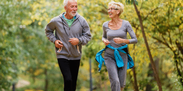 Realizar actividad física de intensidad moderada a intensa mejora la salud cerebral durante el envejecimiento