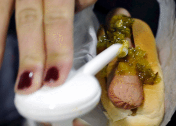 Comida industrializada asociada a inicio temprano de Parkinson