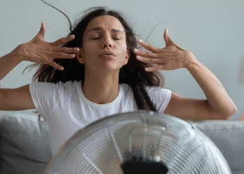 ¿Cómo identifico que estoy sufriendo agotamiento por calor?¿Y cuándo debo consultar al médico?