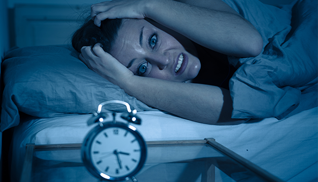 Psiquiatra explica por qué el insomnio agrava las adicciones y otros trastornos mentales