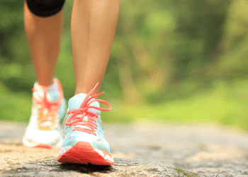 Estudio: Dar 7.000 pasos diarios puede reducir los riesgos de enfermedades crónicas