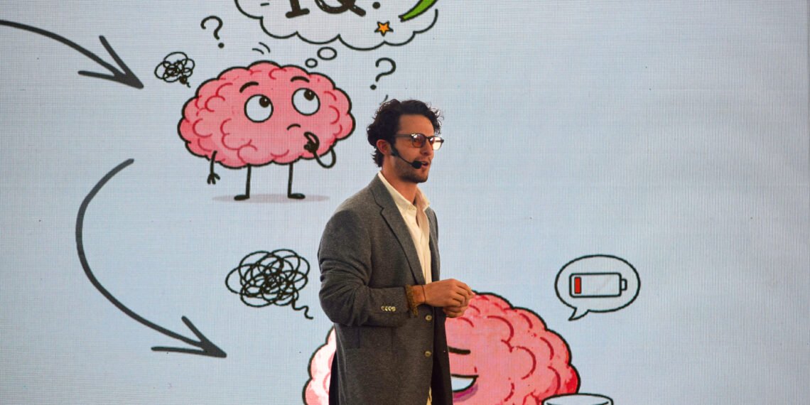 Longevidad y medicina preventiva: Dr. Patricio Ochoa comparte las claves para vivir mejor en El Salvador