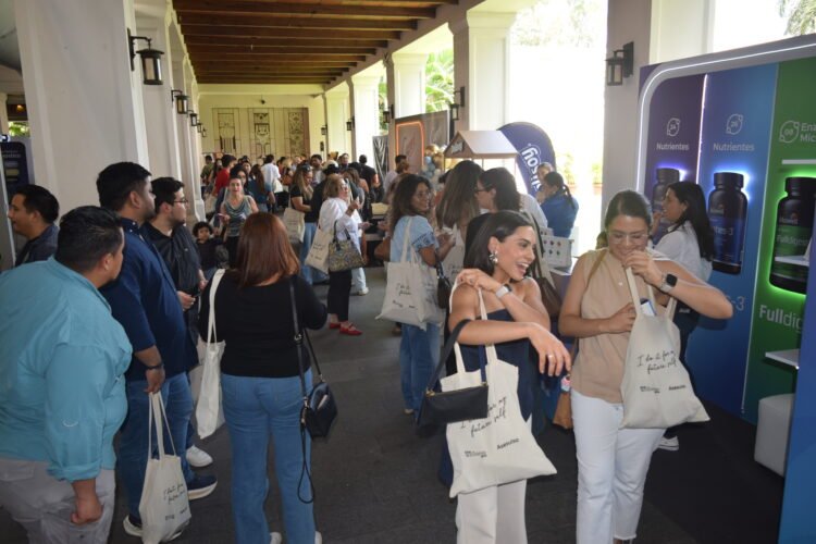 Longevidad y medicina preventiva: Dr. Patricio Ochoa comparte las claves para vivir mejor en El Salvador